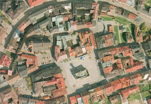 Siedemnastu bije się o ortofoto
fot. Geoportal.gov.pl Ilustracja: Siedemnastu bije się o ortofoto <br />
fot. Geoportal.gov.pl