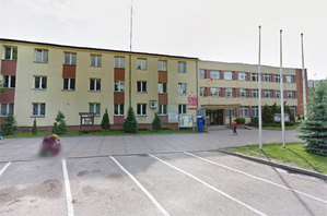Ilustracja: Z życia regionów: 260 zarzutów dla geodety powiatowego z Hajnówki <br />
fot. Google Street View
