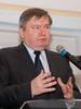 Ilustracja: <b class=pic_title>Jerzy Miller, minister spraw wewnętrznych i administracji</b> <br />
<br />
<b class=pic_author>fot.  Jerzy Przywara</b><br />
<br />

