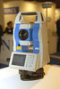 Ilustracja: <b class=pic_title>Stonex R2W plus z system operacyjnym Windows, zasięgiem do 500 m (bez lustra) i 3000 m (z lustrem)</b> <br />
<br />
<b class=pic_author>fot.  Jerzy Królikowski</b><br />
<br />
