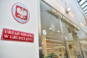 Ilustracja: W Grudziądzu wniosek o materiały zasobu złożysz w centrum handlowym